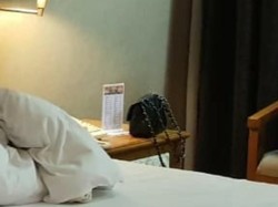 Misteri Tas Perempuan di Kamar Andi Arief Saat Penggerebekan