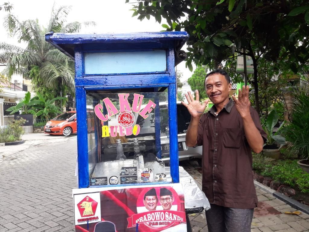 Ingin Sejahterakan Orang Miskin, Pedagang Cakwe di Bekasi Ini Ikut Nyaleg Ingin Sejahterakan Orang Miskin, Pedagang Cakwe di Bekasi Ini Ikut Nyaleg