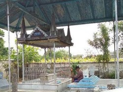 Lima Makam Keramat Ini Tempat Favorit Para Caleg Ngalap Suara