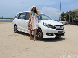 Mobil yang Cocok untuk Antar-Jemput Pramugari (2)