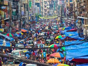 Potret 10 Kota Terpadat di Dunia