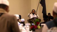 Momen Surya Paloh Bertemu Para Ulama dari Aceh