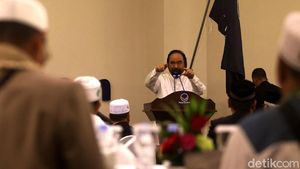 Momen Surya Paloh Bertemu Para Ulama dari Aceh
