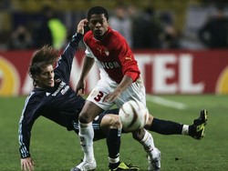 AS Monaco kalah 4-2 di leg pertama perempatfinal 2003/2004. Di leg kedua, Monaco malah kebobolan duluan sebelum akhirnya melesakkan tiga gol. Hasil itu membuat mereka lolos ke semifinal dengan agregat 5-5 dan unggul gol tandang. (Foto: Shaun Botterill/Getty Images)