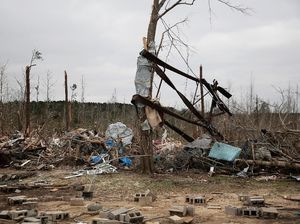 Dahsyat! Tornado Hantam Alabama 23 Orang Tewas Dahsyat! Tornado Hantam Alabama 23 Orang Tewas