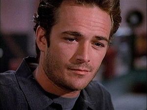 Bintang 90210 Luke Perry Meninggal karena Stroke, Kenali Gejalanya