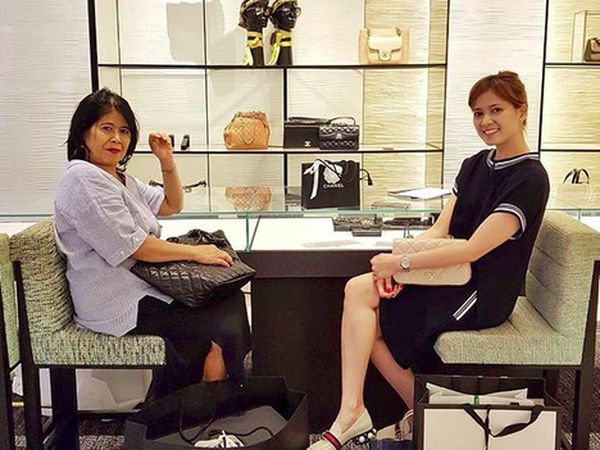 8 Potret Manjanya Chika Jessica dengan Sang Bunda