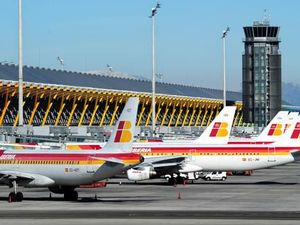 Nenek 90 Tahun Salah Terbang ke Spanyol, Padahal Mau ke Inggris