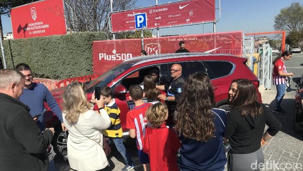 Berburu Tanda Tangan Antoine Griezmann