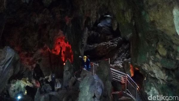 Foto Rekomendasi Wisata di Grobogan: Gua Lawa & Gua Macan