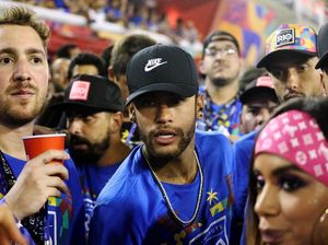 Ronaldinho Hingga Neymar Ramaikan Karnaval Samba di Brasil