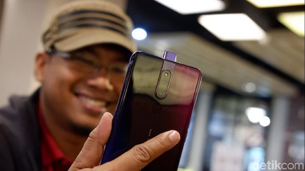Penampakan Oppo F11 Pro yang Menawan