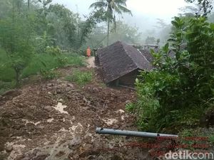 Hujan Deras, Beberapa Desa di Gunungkidul Terkena Longsor