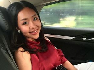 Gaya Liburan Putri Juragan Durian yang Cari Jodoh Berhadiah Rp 4,4 M Gaya Liburan Putri Juragan Durian yang Cari Jodoh Berhadiah Rp 4,4 M