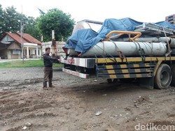 Warga Rembang Tewas Tergencet Bak Truk