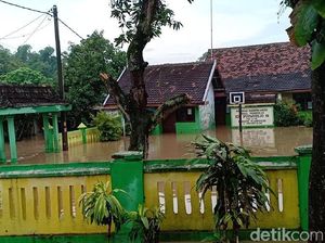 Banjir Madiun Meluas, 35 Desa di 7 Kecamatan Terendam Air Banjir Madiun Meluas, 35 Desa di 7 Kecamatan Terendam Air