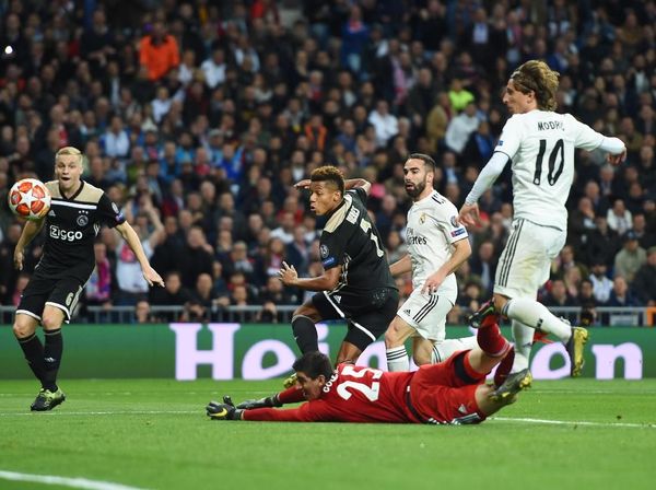 Foto: Liburannya David Neres, Bintang Ajax yang Hancurkan Madrid