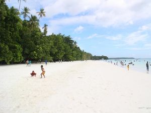 Tual, Lukisan Tuhan dari Indonesia Timur Tual, Lukisan Tuhan dari Indonesia Timur