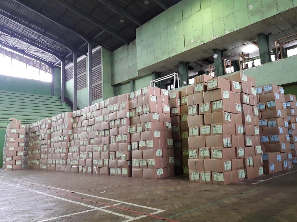 Damkar Disiagakan di Gudang Logistik KPU Bekasi Antisipasi Kebakaran Damkar Disiagakan di Gudang Logistik KPU Bekasi Antisipasi Kebakaran