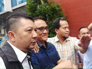 Andi Arief: Im Not A Criminal! Andi Arief: Im Not A Criminal!
