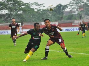 PSM Kesulitan Hadapi Kalteng Putra Sejak Babak Pertama PSM Kesulitan Hadapi Kalteng Putra Sejak Babak Pertama