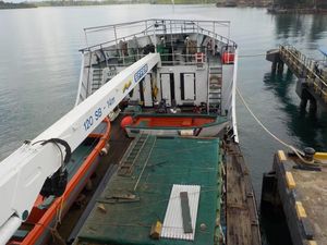 Kemenhub Wajibkan Setiap Kapal Lewat Perairan RI Aktifkan AIS Kemenhub Wajibkan Setiap Kapal Lewat Perairan RI Aktifkan AIS