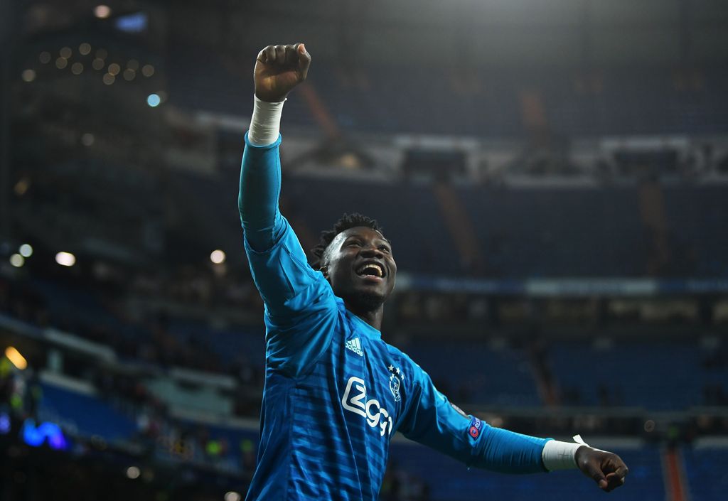 MADRID, SPAIN - MARCH 05:  Andre Onana of Ajax celebrates victory after the UEFA Champions League Round of 16 Second Leg match between Real Madrid and Ajax at Bernabeu on March 05, 2019 in Madrid, Spain. (Photo by David Ramos/Getty Images)
