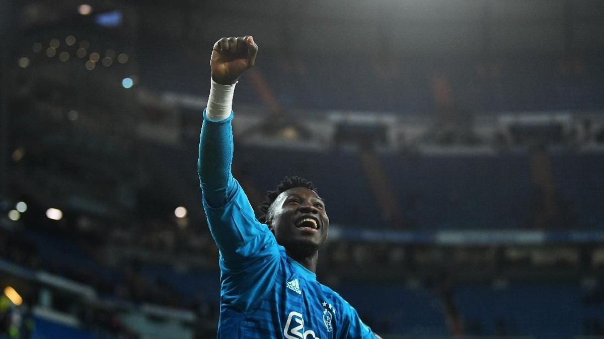 Andre Onana tampil luar biasa di bawah gawang Ajax Amsterdam (David Ramos/Getty Images)