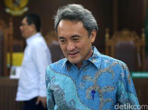 Eddy Sindoro Mangkir Panggilan KPK Jadi Saksi Kasus TPPU Nurhadi Eddy Sindoro Mangkir Panggilan KPK Jadi Saksi Kasus TPPU Nurhadi