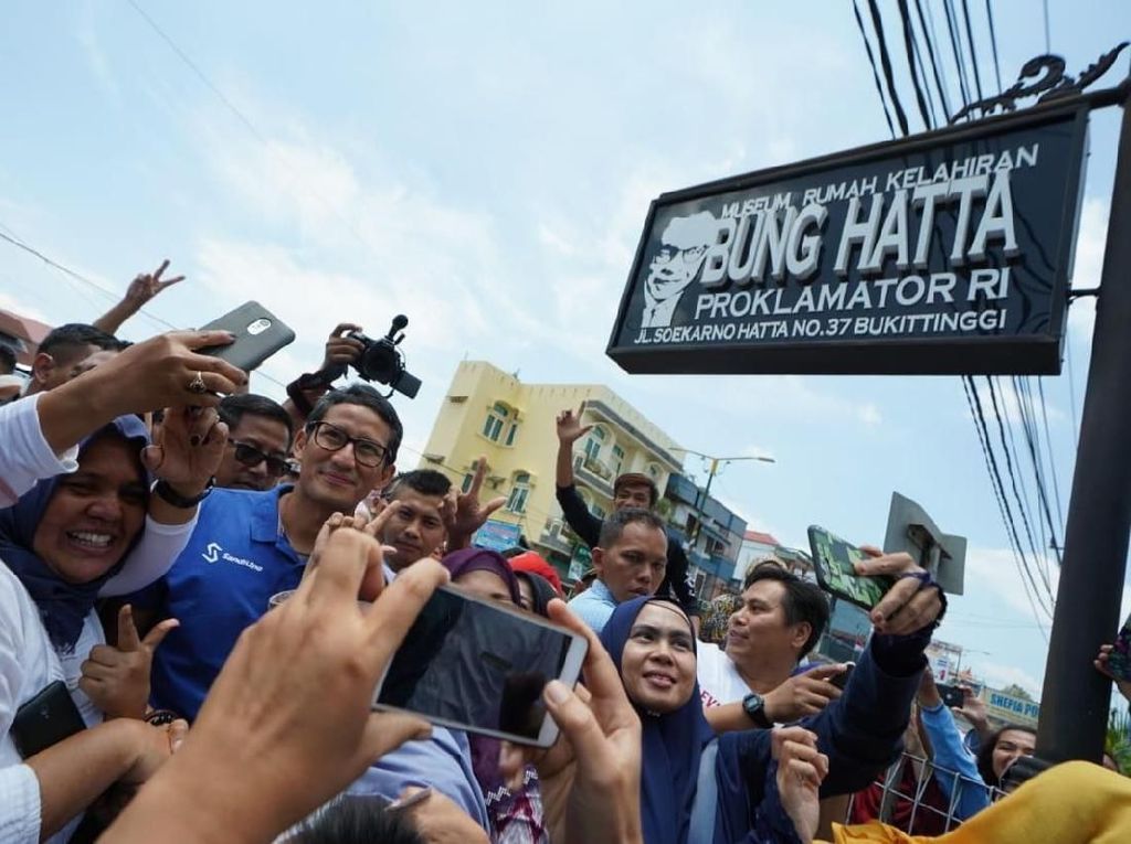 Kunjungi Museum Bung Hatta, Sandiaga: Saya Dapat Inspirasi di Sini Kunjungi Museum Bung Hatta, Sandiaga: Saya Dapat Inspirasi di Sini
