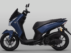 Ubahan Minor di Lexi, Emblem Warna Emas