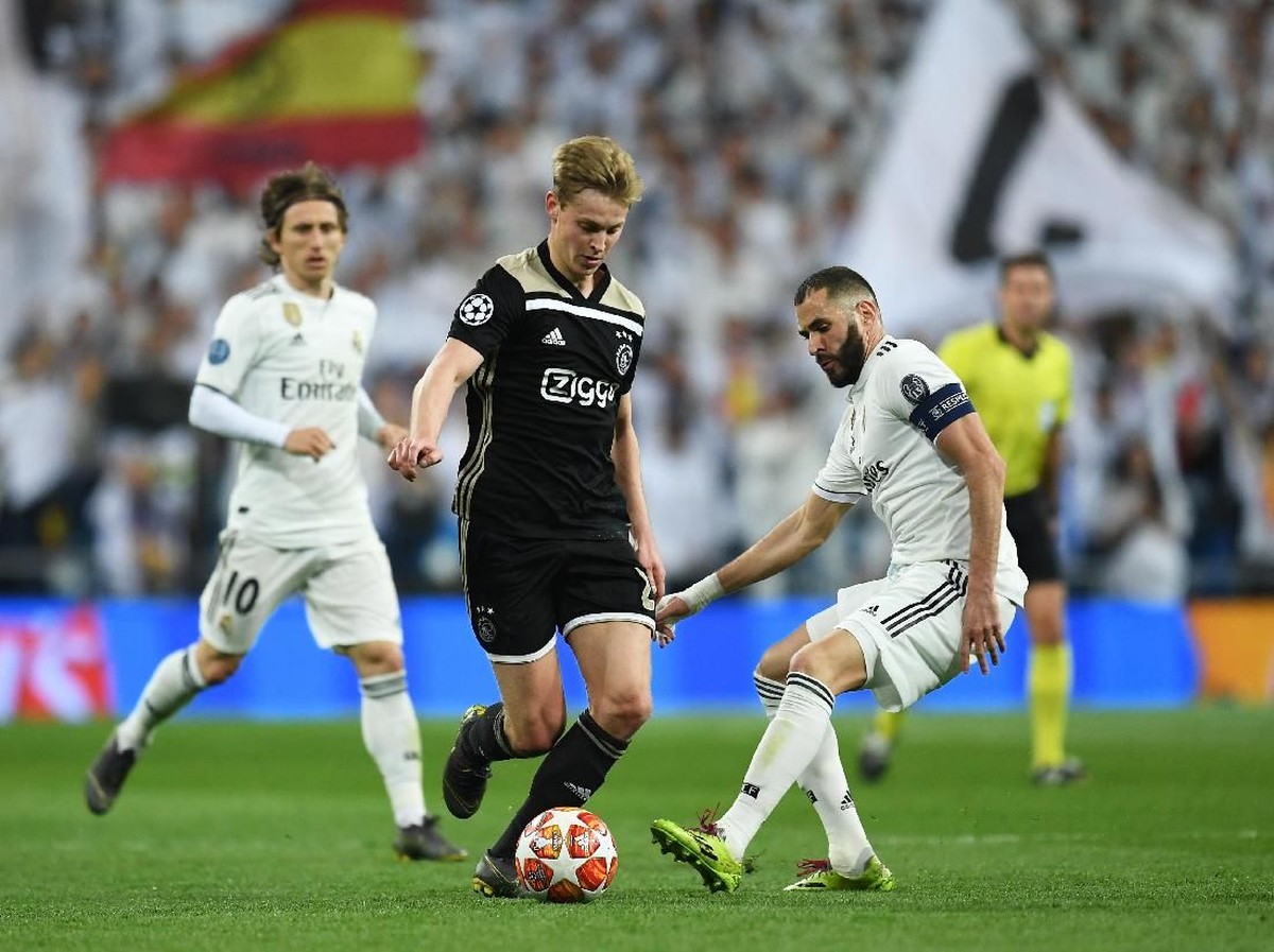 Pemain Ajax, Frenkie de Jong. (Foto: David Ramos/Getty Images)