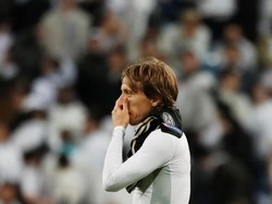 Modric: Usai Tarik-Tarik Jersey Messi, Kini Digocek De Jong