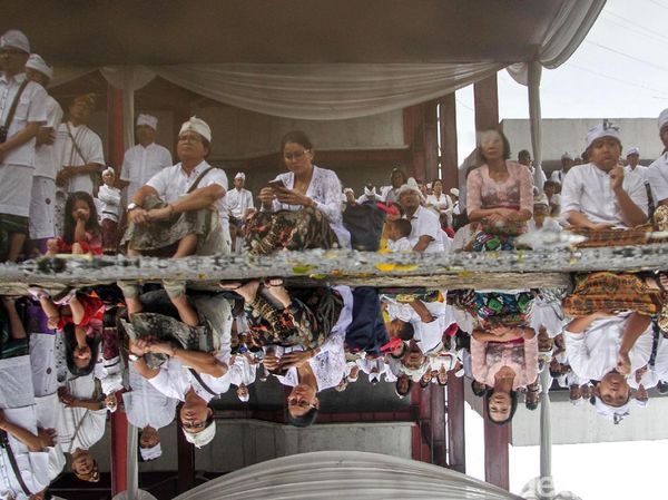 Umat Hindu Upacara Tawur Agung Kesanga di Pura Aditya Jaya