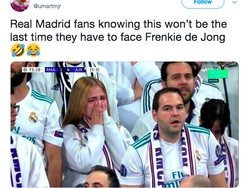 Pemain Ajax, Frenkie De Jong akan bergabung dengan Barcelona musim depan. Begini reaksi pendukung El Real tahu hal itu. (Foto: istimewa)