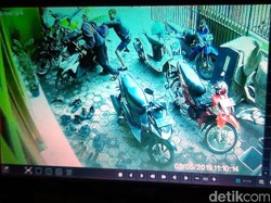 Gondol Uang Rp 397 Juta, Aksi Perampok di Cianjur Terekam CCTV