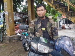 Kenalkan Mahdi! Sarjana, Nganggur, Ngojek, Kini Nyaleg