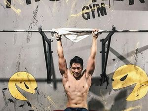 Kenny Haryanto, Spiderman yang Sempat Viral Jadi Abang Martabak Tampan Kenny Haryanto, Spiderman yang Sempat Viral Jadi Abang Martabak Tampan