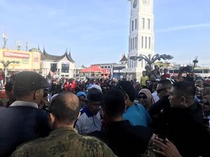Rahasia Jam Gadang Bukittinggi, Spot Sandiaga Uno Senam Pagi Rahasia Jam Gadang Bukittinggi, Spot Sandiaga Uno Senam Pagi