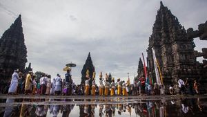 Melihat Prosesi Tawur Agung Kesanga di Candi Prambanan