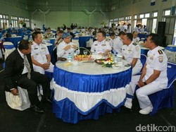 Letkol Laut (P) Yulius Azz Zaenal Resmi Jabat Danlanal Banyuwangi