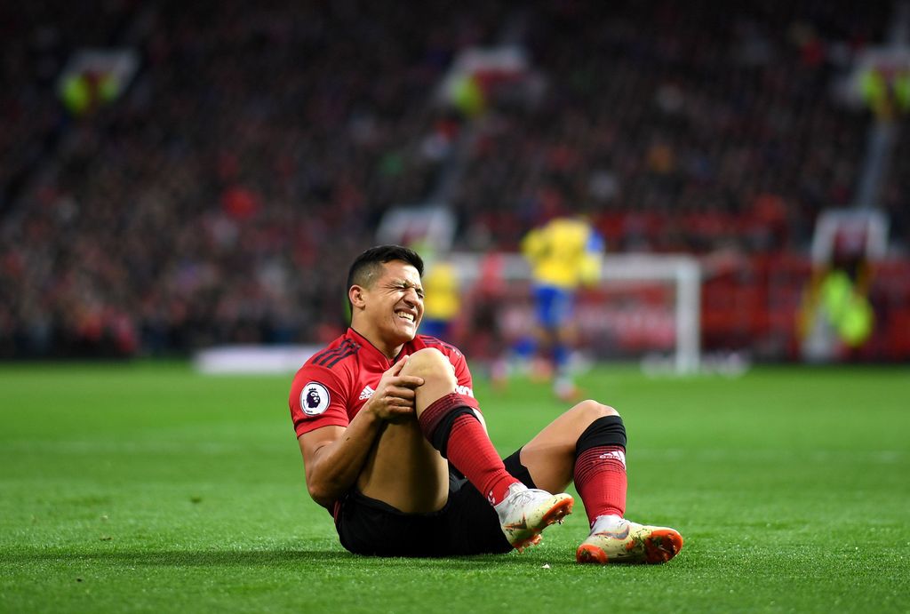 MANCHESTER, ENGLAND - MARCH 02: Alexis Sanchez of Manchester United reacts during the Premier League match between Manchester United and Southampton FC at Old Trafford on March 02, 2019 in Manchester, United Kingdom. (Photo by Shaun Botterill/Getty Images)