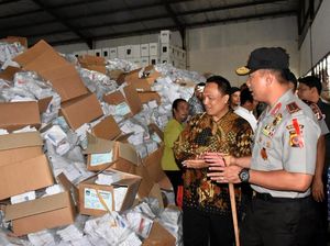 Kapolda Jabar Cek Gudang Surat Suara KPU di Cibinong