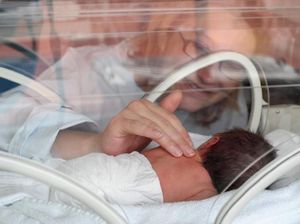 Cara Efektif Menyusui Bayi yang Sedang Dirawat di NICU