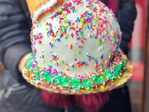 Nyam! Cake Es Krim di Gerai Ini Punya Berat 4,5 Kg