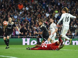 Ajax Ungguli Madrid 2-0 di Babak Pertama