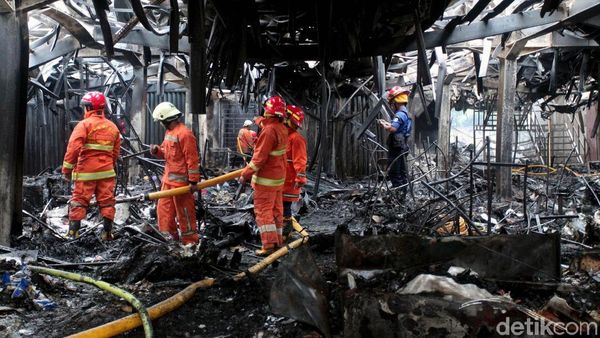 Potret 414 Ruko di Pasar Blok A yang Hangus Dilalap Api