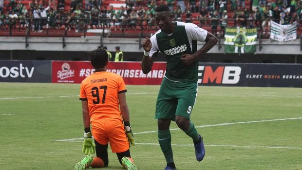 Amido Balde penyerang Persebaya yang ditakuti tim-tim lawan.