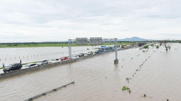 Penampakan Tol Madiun Terendam Banjir Saat Dipotret dari Udara