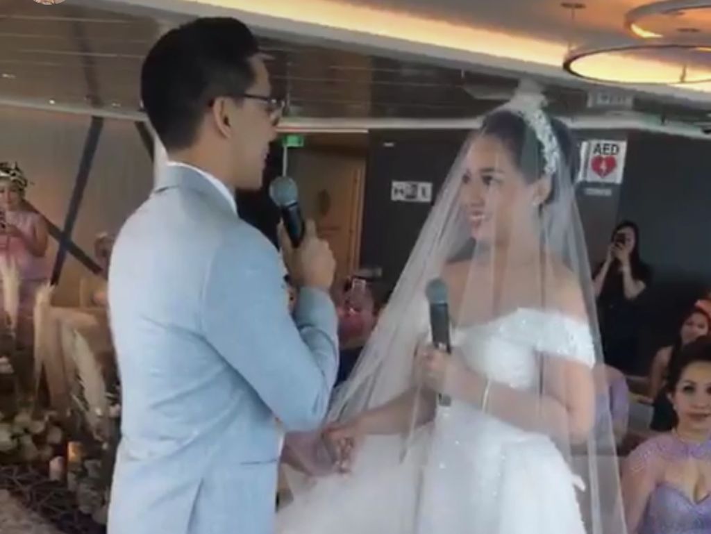 Ucapkan Janji Pernikahan, Yuanita Christiani Buat Tamu Undangan Tertawa Ucapkan Janji Pernikahan, Yuanita Christiani Buat Tamu Undangan Tertawa